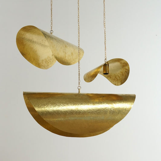 Suspension in hammered golden brass Brass 40cm,