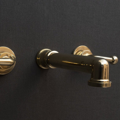 Mimo Wall Mounted Faucet